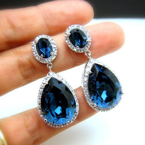 Pendientes de lujo para mujer, de plata 925, chapados en rodio, con cristal azul en forma de lágrima y engaste de bisel, para joyería de boda. - Product Image 1