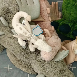 Peluche Drago delle Nevi Stile UK, Simpatico Giocattolo di Peluche a Forma di Drago, Ciondolo da Borsa Stile UK, Animale di Peluche da Appendere - Product Image 3