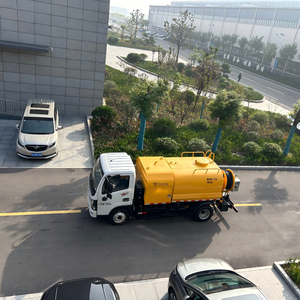 Véhicule multifonctionnel d'aspiration des eaux usées à 4*2 roues motrices-efficace pour le nettoyage des boues d'épuration, le dragage des tuyaux et l'assainissement urbain - Product Image 2