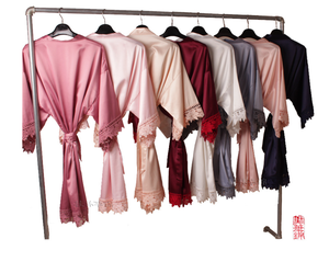 Robe de mariée en <span class=keywords><strong>satin</strong></span> de soie personnalisée avec logo, <span class=keywords><strong>couleur</strong></span> unie, dentelle, robe de demoiselle d'honneur, kimono, peignoir, robe de fête de mariage, col en V - Product Image 6