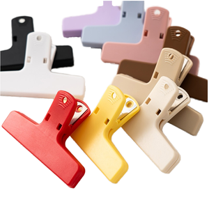 คลิปหนีบแนวนอนแบบยาว หัวแม่เหล็กสีสันสดใส สำหรับหนีบถุงเก็บเครื่องเขียน - Product Image 1