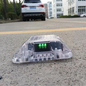 Détecteur de place de parking à énergie solaire sans fil pour parking extérieur <span class=keywords><strong>avec</strong></span> indication <span class=keywords><strong>LED</strong></span> verte rouge - Product Image 1