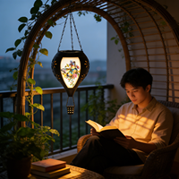 Lampe solaire LED suspendue en forme de montgolfière pour jardin extérieur avec effet flamme