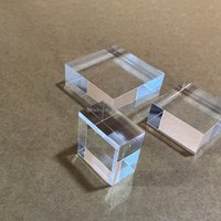 Bloc de présentation en acrylique transparent, support solide et poli pour bijoux et objets de collection avec bord biseauté