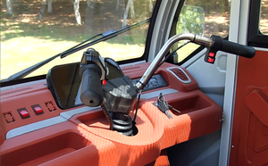 Venta caliente <span class=keywords><strong>de</strong></span> cuerpo cerrado Express Cargo Triciclo eléctrico Ape Truck Motocicleta <span class=keywords><strong>de</strong></span> <span class=keywords><strong>tres</strong></span> <span class=keywords><strong>ruedas</strong></span> - Product Image 6