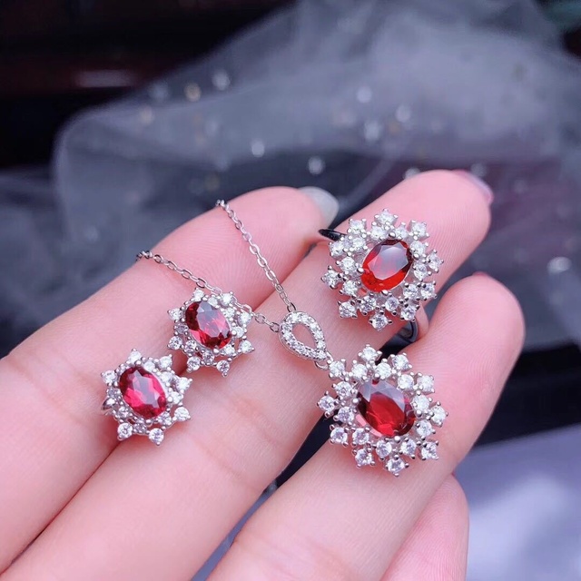 Dina 2022 New Fashion Cubic Zircon Ruby Garnet Pendant Necklace Diamond Earrings Studs Rings Women Bridal Jewelry Set