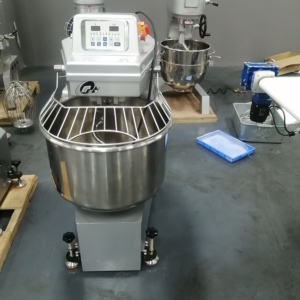 Impastatrice Industriale Lianfu di Alta Qualità con Tecnologia a Spirale, Motore da 3.7kw, Alta Efficienza, 2 Dimensioni, per Uso Domestico e Commerciale, per <span class=keywords><strong>Acqua</strong></span> e Farina - Product Image 2