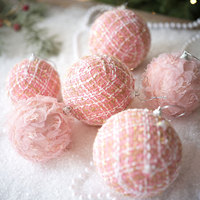 Décorations de Noël : Assortiment DIY de boules et ornements de Noël en mousse rose style exquis – Fabriqué en Chine