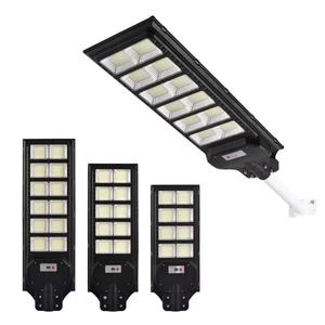 ไฟถนนโซลาร์เซลล์ LED รูปทรงข้าวโพด 6000K แสงเดย์ไลท์ ตัวโคมพลาสติก ขั้ว E27 ควบคุมด้วยสวิตช์ ใช้เซลล์แสงอาทิตย์แบบโมโนไซริคอน สำหรับส่องสว่างถนน รับประกัน 1 ปี - Product Image 1