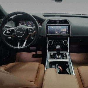 Auto Usado <span class=keywords><strong>de</strong></span> Tres Volúmenes, 5 Asientos, 4 Puertas, Jaguar XEL Modelo <span class=keywords><strong>2022</strong></span>, 2.0T 250PS R-DYNAMIC S Edición Deportiva Progresiva - Product Image 4