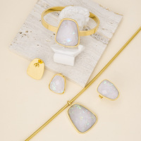 Nuevo Conjunto de Joyería de Alta Gama, Elegante, de Acero Inoxidable y Titanio con Lentejuelas, Collar, Pulsera, Aretes y Anillo - Joyería Moderna Electrochapada