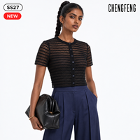 Maßgefertigte Bestickte Strickjacke für Damen, Elegantes Transparentes Horizontal Gestreiftes Kurzarm-Oberteil mit Knopfleiste