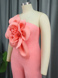 <span class=keywords><strong>Mono</strong></span> Elegante de <span class=keywords><strong>Talla</strong></span> <span class=keywords><strong>Grande</strong></span> con un Hombro Descubierto y Parches Florales Grandes para Mujer - Product Image 6