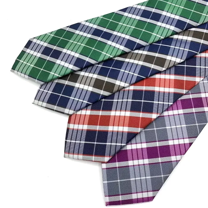 Cravate italienne personnalisée de haute qualité en polyester et soie Cravates en tissu tissé Corbatas