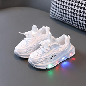 Sepatu Sneakers Fashion Anak Usia 1-6 Tahun, Sepatu Olahraga Anak LED, Sneakers Kasual Sport Anak untuk Anak Laki-laki dan Perempuan, Sepatu Kasual Sol Lembut - Product Image 4