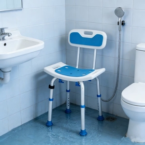 <span class=keywords><strong>Chaise</strong></span> <span class=keywords><strong>de</strong></span> <span class=keywords><strong>douche</strong></span> en aluminium antidérapante confortable <span class=keywords><strong>de</strong></span> haute qualité Pengxing pour personnes âgées, design moderne, tabouret <span class=keywords><strong>de</strong></span> bain standard DIN pour salle <span class=keywords><strong>de</strong></span> bain - Product Image 1