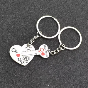 Llavero <span class=keywords><strong>de</strong></span> Pareja con Forma <span class=keywords><strong>de</strong></span> Corazón y Candado, Grabado con Te Amo, Llavero Metálico para Enamorados, Regalo para Aniversario o San Valentín - Product Image 1