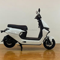 Moped électrique personnalisé 60V 1200W avec frein à disque, vitesse maximale 55 km/h, longue autonomie pour les trajets quotidiens des adultes