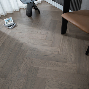 AVANTIMORA - Piso de Madera de Fresno Multicapa de 16 mm y 20 mm, Grado AB EN717-1, Diseño en Espiga, para Oficinas y Edificios - Product Image 1