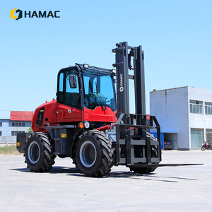 Nueva Carretilla Elevadora Todoterreno Diésel 4x4 con Mástil de Tres Etapas, Neumáticos para Terreno Accidentado, Capacidad de 4 Toneladas - Product Image 6