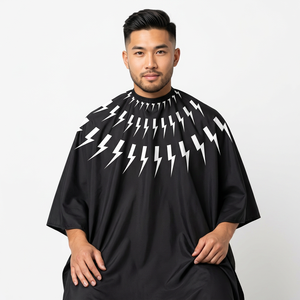 Capa de Corte de Pelo Profesional Black Bolt PRO con Estampado Gráfico de Rayo, Impermeable, para Peluquería y Barbería - Product Image 3