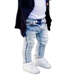 Jean en denim délavé bleu clair coupe droite tendance avec taille élastique, taille mi-haute, longueur complète, style décontracté pour garçons, fabriqué au Bangladesh - Product Image 1