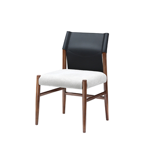 Chaise de salle à manger en cuir de selle en <span class=keywords><strong>bois</strong></span> massif de style nordique, meubles de luxe écologiques pour la maison et l'hôtel - Product Image 1