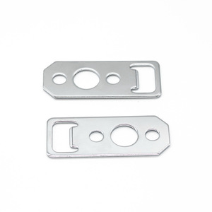 Abrebotellas de metal simple para el hogar con material de silicona - Product Image 4