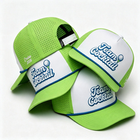 Gorra de Béisbol de Alto Rendimiento Bicolor Verde Lima y Blanco con Logotipo Bordado en 3D con Efecto Puff, Perforado con Láser y Cuerda Decorativa Azul