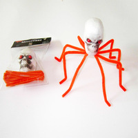 Accessoires d'Halloween Crâne Araignée avec Jambes Flexibles Colorées, Ornements de Tête de Squelette Effrayants pour Décoration de Bureau ou Fête Hantée