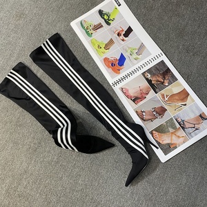 Botas Largas Ajustadas Elásticas de Pierna Ancha para Mujer, Botines Personalizados hasta el Muslo con 3 Rayas Blancas y Tacones de Aguja - Product Image 4