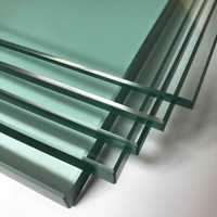 Grand stock de verre trempé sans cadre XinHong, verre trempé sur mesure à bords biseautés pour la rénovation de la salle de bain à domicile