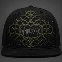 Casquette Trucker Vintage à 5 Panneaux avec Broderie Haute Qualité, Visière en Mousse et Dos en Maille, Style West Coast Chicano Streetwear Urbain, Vente en Gros