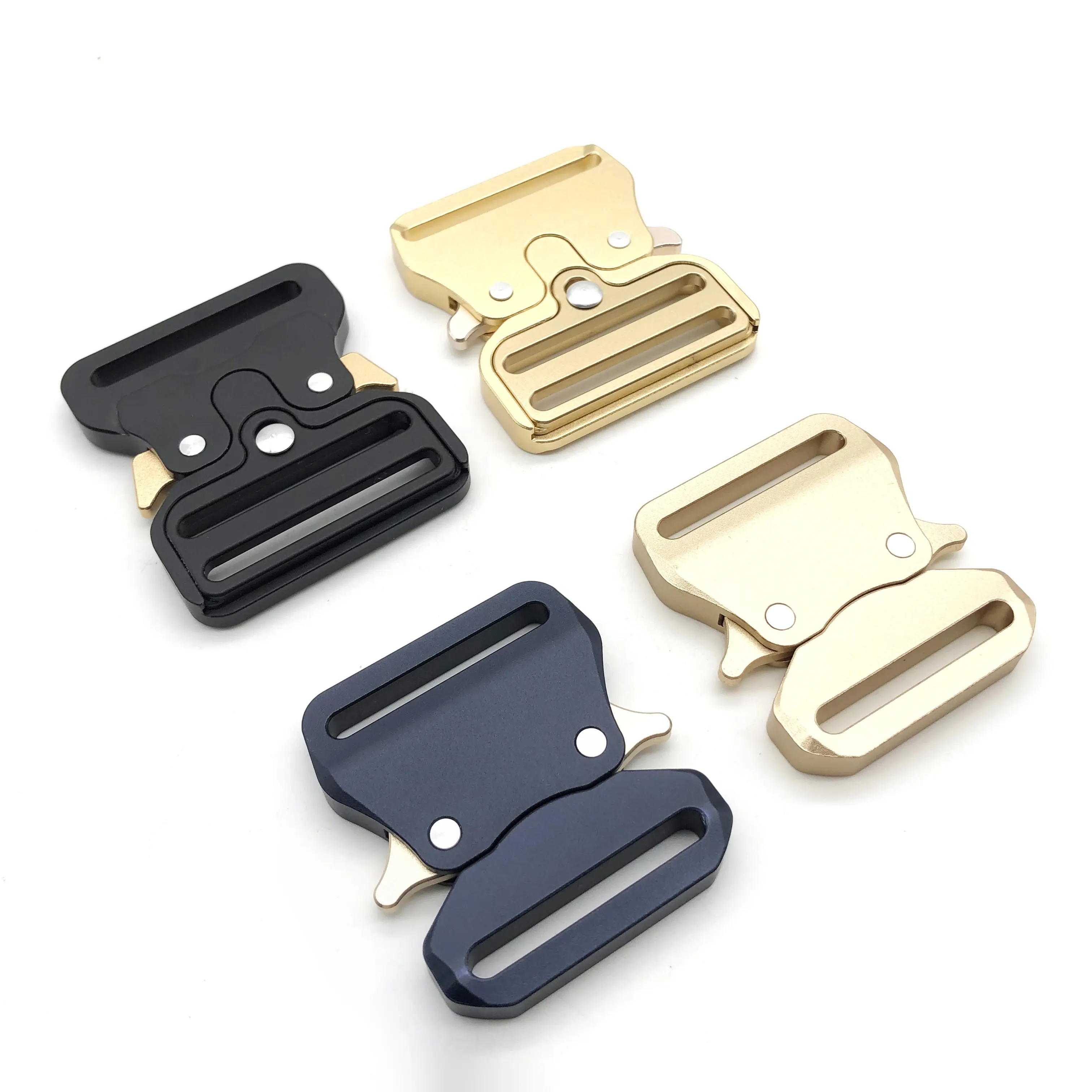 Metal Men Pin automatische Seitenauflösung individualisierte Taktik Messing einfarbig Schnellverschluss-Clip schwarz verstellbarer Gürtel Aluminium-Schnalle