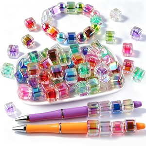 Cuentas Cuadradas Transparentes de 14 mm con Recubrimiento UV de Color Brillante en el Interior y Orificio Grande - Product Image 5
