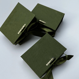 Caja de Regalo de Lujo Personalizada con Cinta <span class=keywords><strong>Verde</strong></span> para Cosméticos y Joyería, con su Logotipo Personalizado - Product Image 4