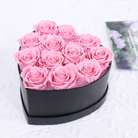Boîte en Gros pour Roses Éternelles de la Saint-Valentin en Forme de Cœur avec Roses Roses Stabilisées dans un Coffret Floral en Forme de Cœur pour Célébrations