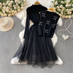 Elegante Abito Midi a <span class=keywords><strong>Maglia</strong></span> a Maniche Lunghe con Inserti in <span class=keywords><strong>Tulle</strong></span> + Gilet Ricamato Set Due Pezzi da Donna di Alta Gamma - Product Image 2