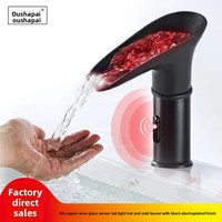 Nouveau robinet de lavabo intelligent à induction infrarouge LED tout en cuivre avec noyau de valve en céramique, chaud/froid automatique AC/DC
