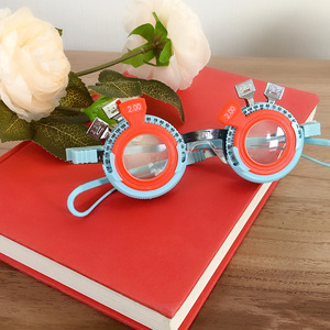 Montures d'essai optiques Wuxi Yiyou TFP 50-72mm, 12 tailles PD, branches flexibles, équipement d'optométrie Classe I, utilisation manuelle - Product Image 2