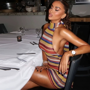 GHH12295 - Nuovo Abito Sexy Aderente con Schiena Scoperta e Spalline Incrociate a Contrasto Colore, Collezione Primavera Estate 2026 - Product Image 4