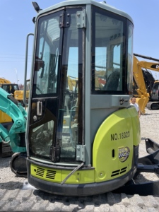 Used Yanmar Crawler Excavators CE Certified with Bucket VIO40 <b>small</b> mini crawler excavator rubber tracks made in Japan - Product Image 3