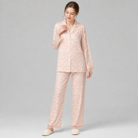Ensemble de pyjama en satin imprimé léopard pour femme, manches longues, boutonnage, revers cranté, bordure en dentelle, en polyester, personnalisable, vente en gros