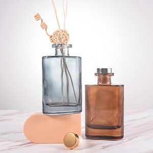 Botella de vidrio de aromaterapia de 150ml de color vacío, decoración del hogar, botella difusora de caña de vidrio con corcho y palo para habitación de Hotel en casa - Product Image 1