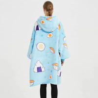 Couverture portable matelassée à motif de dessin animé moderne, pyjama à capuche, cardigan à fermeture éclair, 100% polyester respirant, personnalisable, décontracté, pour la maison