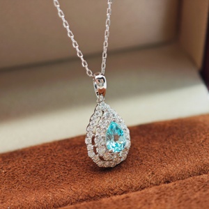 Joyería UM, Colgante de Plata 925 Chapado en Oro de 18K con Gema Paraiba Cultivada en Laboratorio en Forma de Pera para Uso Diario, Graduación, Cadena no Incluida - Product Image 4