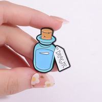 Broche décorative en émail d'anime en forme de lanterne de citrouille, potion magique, fée, pour Halloween, en alliage de zinc, vente en gros