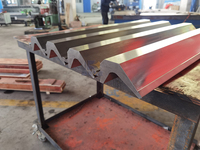 Services de conception et de traitement de moules Presse plieuse hydraulique Moule supérieur et CNC inférieur Die