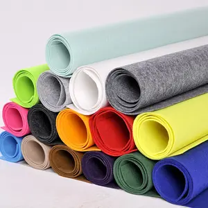 Vente en gros de feutre à dos adhésif coloré feutre acoustique pour décoration murale décoration murale maternelle