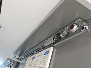 Deper DSL200 100kg Operador Automático de Puerta Corredera Comercial con Sensor/Control Remoto, Motor DUNKER 50W, Moderno de Aleación de Aluminio para Oficina - Product Image 6